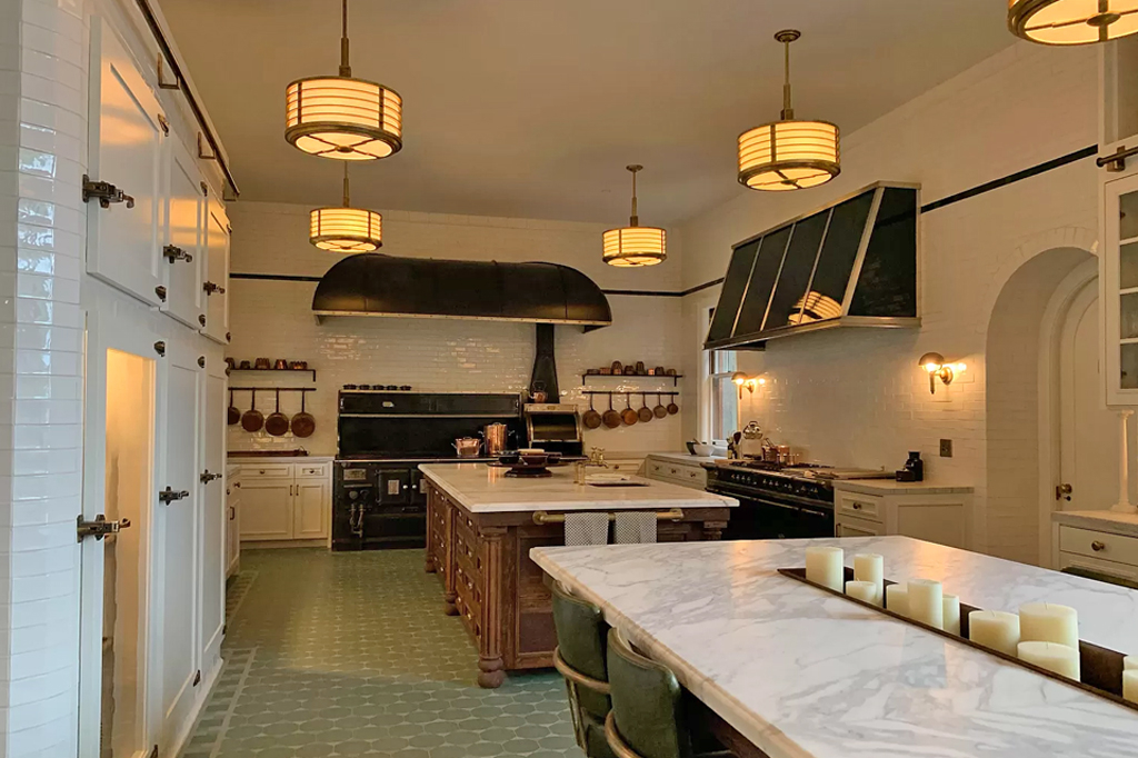 Elon Musk Is Selling All 6 Of His California Homes See Inside E Online Uk